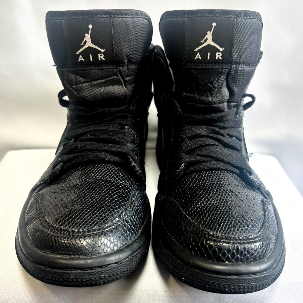 Jordan 1 Mid Black Snakeskin Women’s Size 7.5